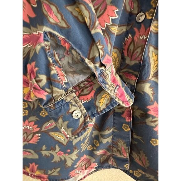 Guess Jeans button up shirt - Picture 3 of 7